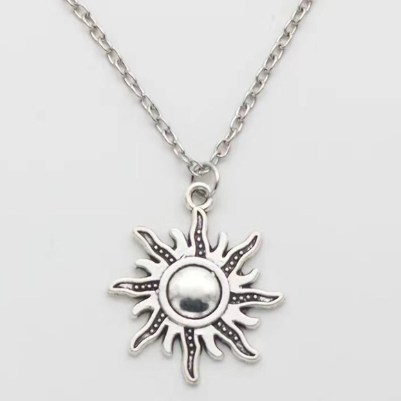 Moon and sun necklace set - Picture 9 of 9